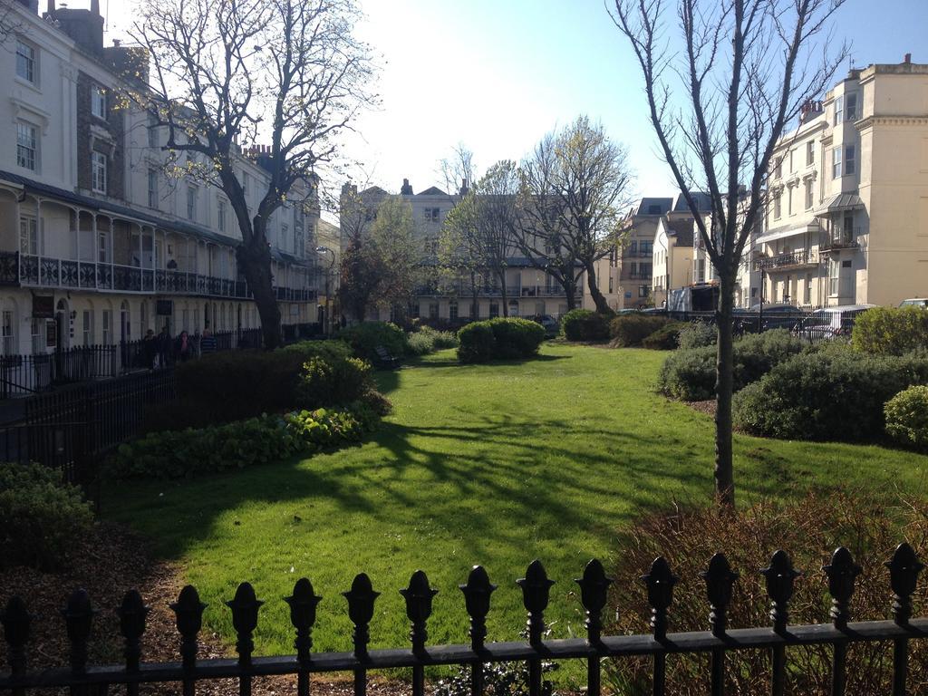 Two Top Central Beach Studios - Also Separate Spa Cabin And Watersports Brighton Quarto foto